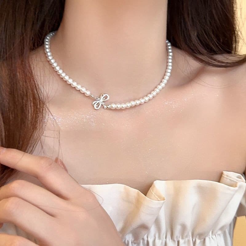 Elegant Faux Pearl Choker Necklace For Ladies Minimal Luxury Aesthetic Fashion Collarbone Sweater Chain