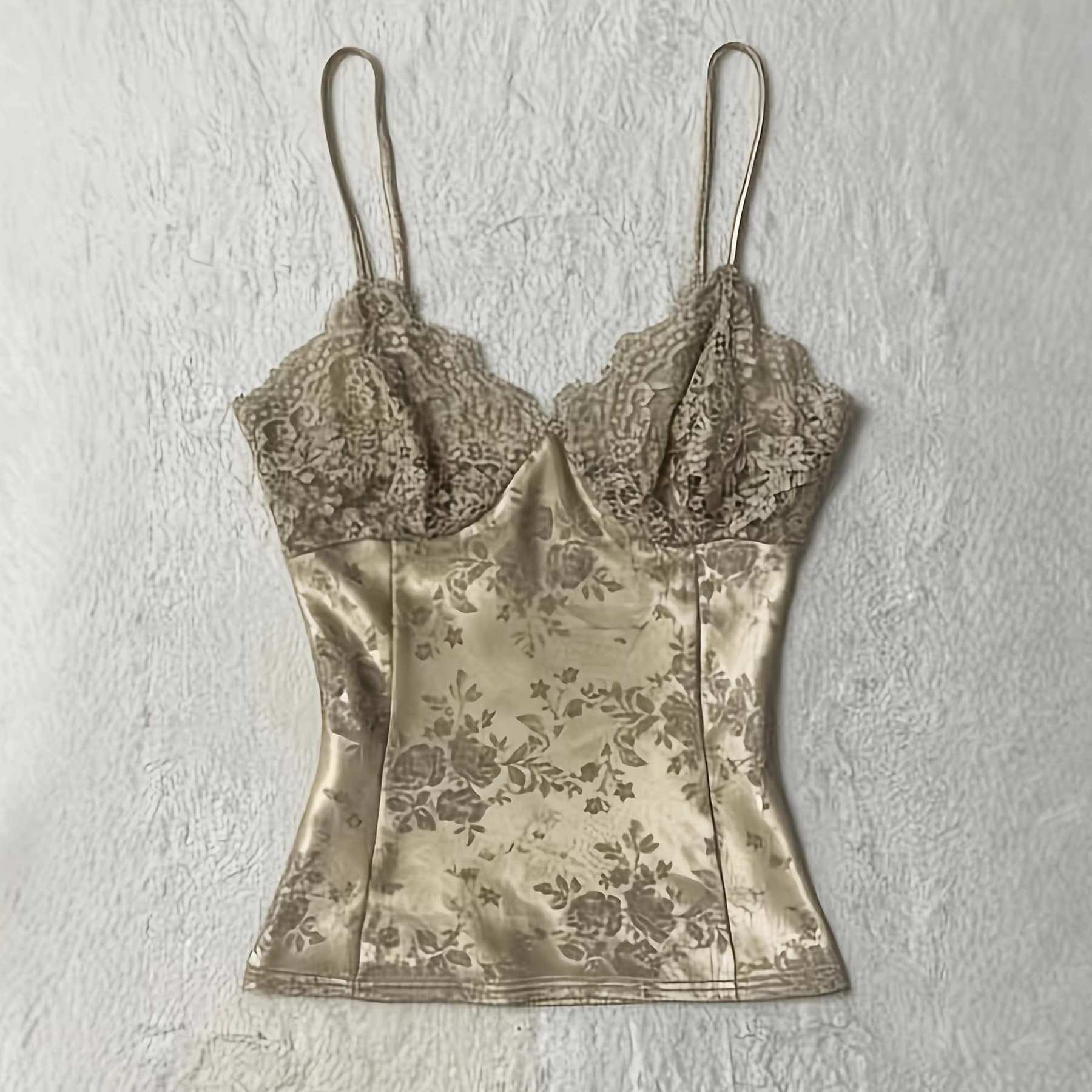 Sweet And Alluring Lace Patchwork V-neck Camisole