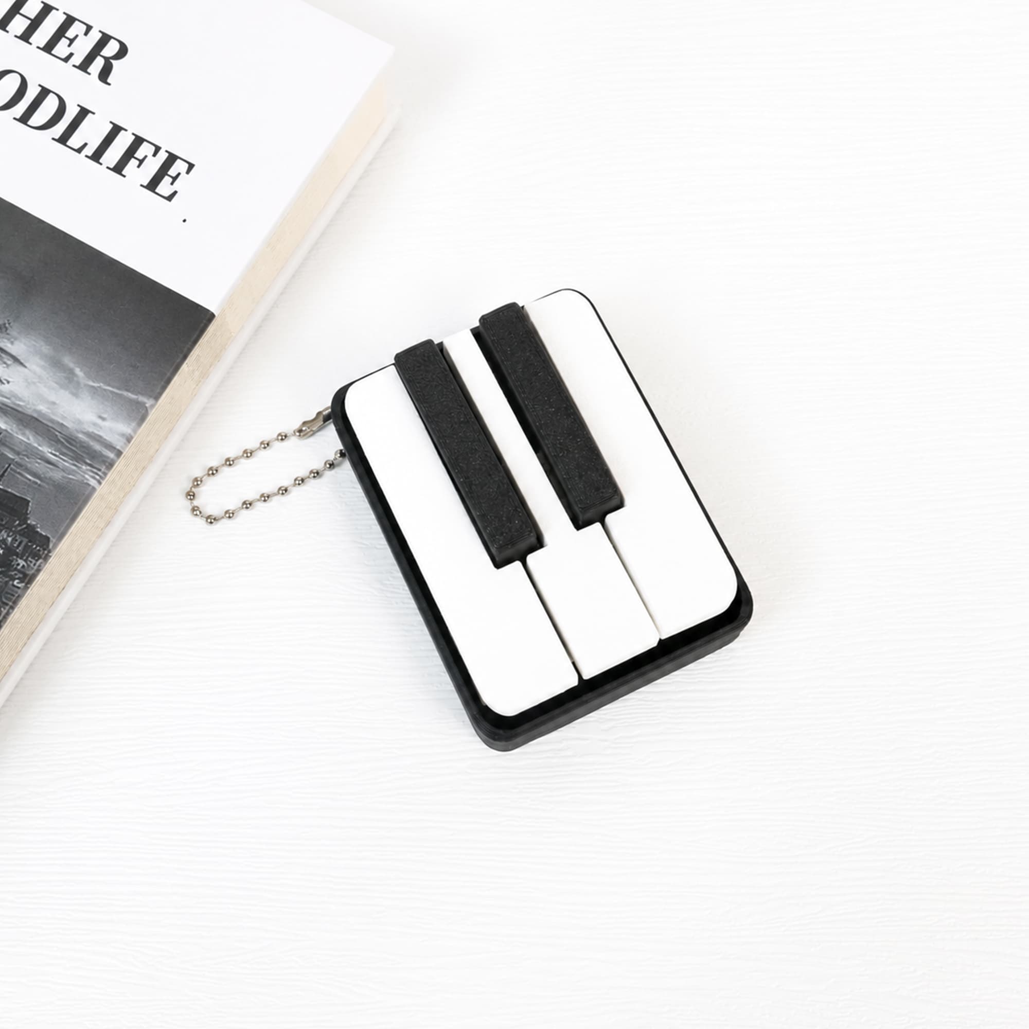 Mini Piano Keyboard Fidget Keychain, 3D Printed Pressable Piano Keys Pocket Fidget Accessory For Bag Backpack And Desk