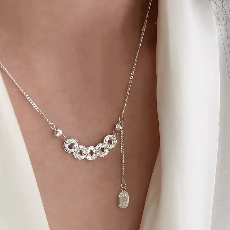 Chic Faux Pearl Sweater Chain Necklace Women Niche Luxury Temperament Collarbone Neck Chain Accessory