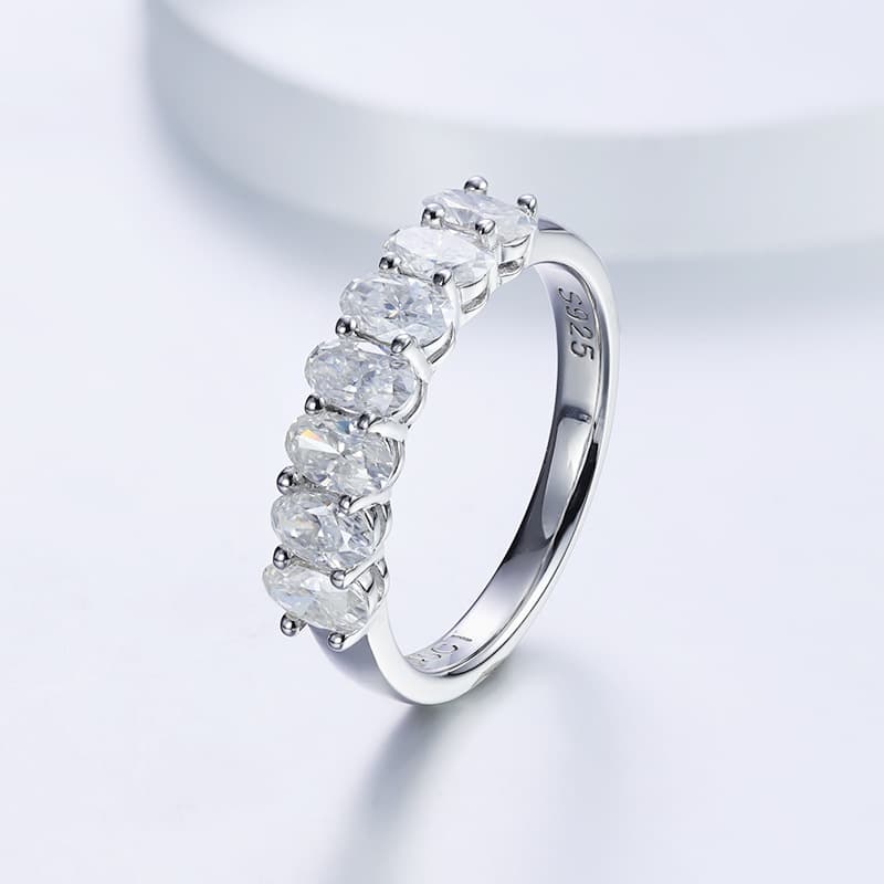 Egg-shaped Moissanite S925 Solitaire Ring