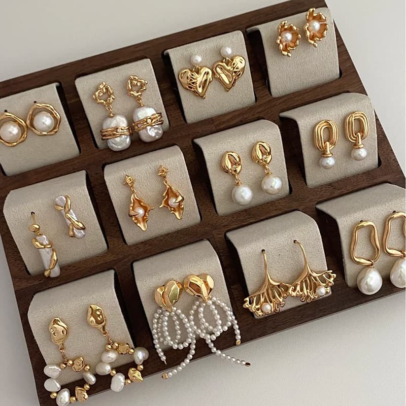 Pearl Earrings Women's High-end Ear Drop 2025 New Explosions Niche Design Light Luxury Ear Jewelry High-end Earrings