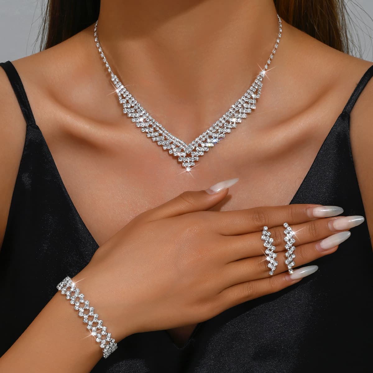 European And American New Style Rhinestone Claw Chain Tassel Flower Earrings Necklace Bridal Jewelry Set Fashionable Sweet High-End Accessories