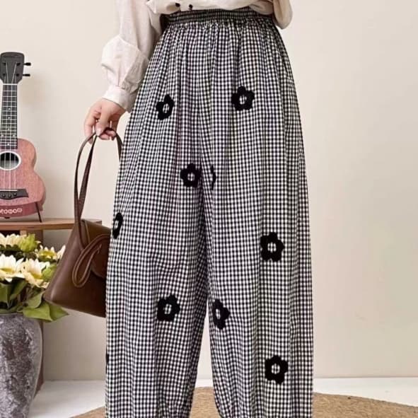 Plaid Three-dimensional Floral Cropped Pants Loose-fitting Straight-leg Trousers For Women
