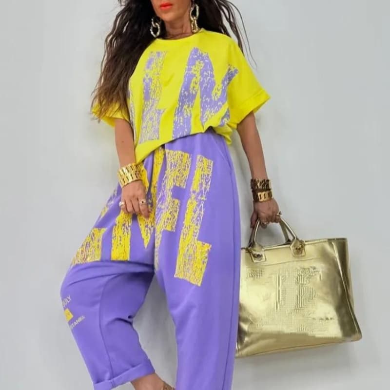 Womens Loose-Fit Round-Neck Printed T-Shirt